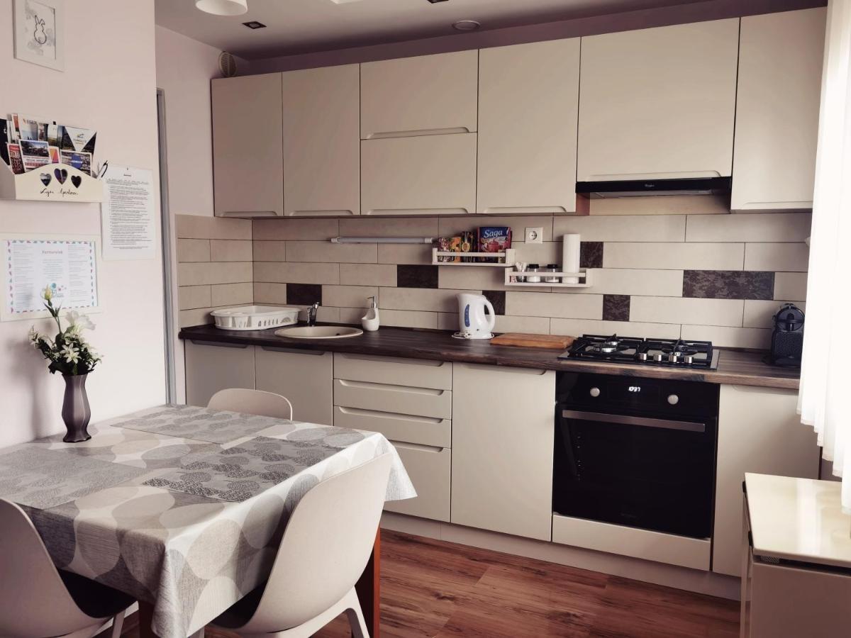 Lujzi Apartman Еґер Екстер'єр фото