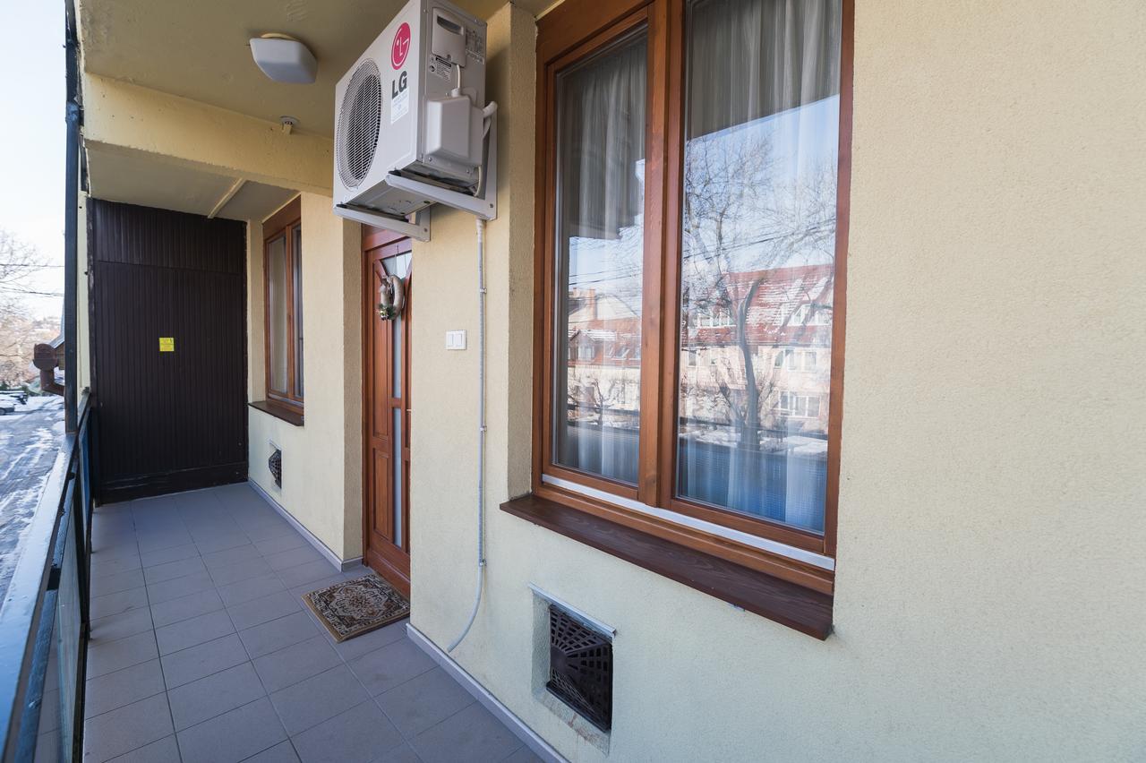 Lujzi Apartman Еґер Екстер'єр фото